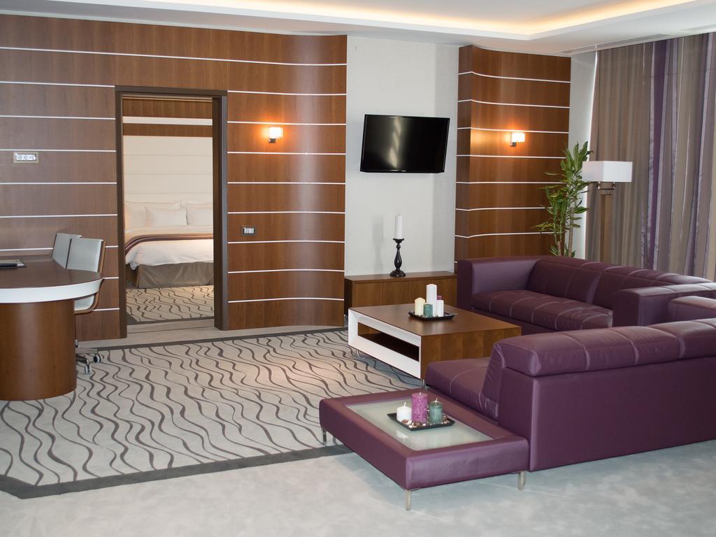 Premier Palace Spa Hotel Bucharest Luaran gambar Suite