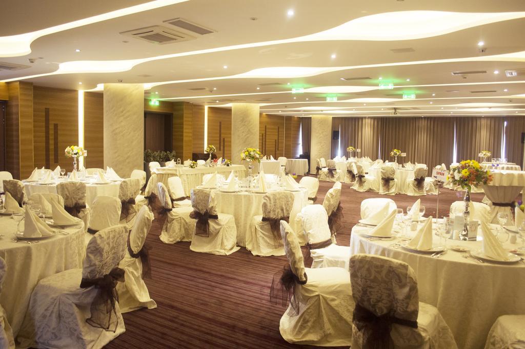 Premier Palace Spa Hotel Bucharest Luaran gambar The ballroom of the hotel
